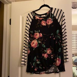 NWOT from boutique Vanilla Bay long sleeve top